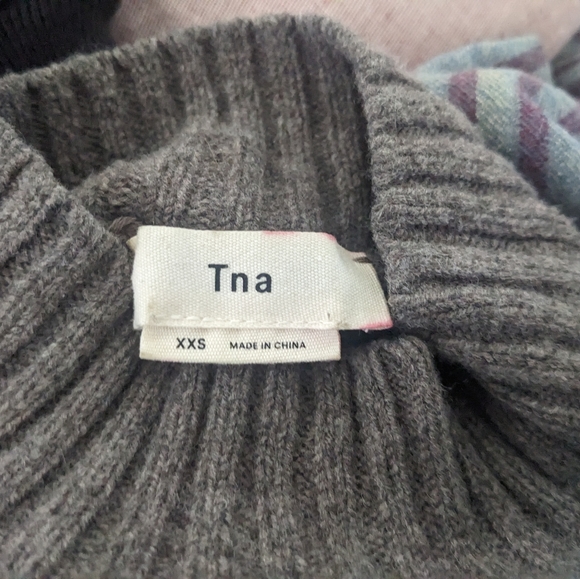 TNA wool crop sweater - Picture 2 of 6